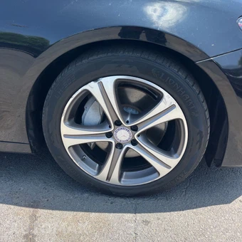 2017 Mercedes-Benz E 300 Sport 4MATIC Sedan - miniatura 48