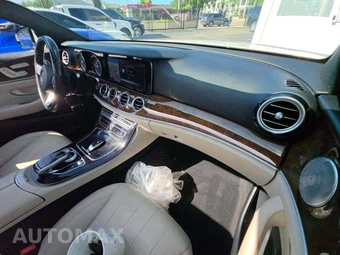 2017 Mercedes-Benz E 300 Sport Sedan - miniatura 19