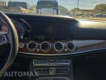 2017 Mercedes-Benz E 300 Sport Sedan – miniatura 10