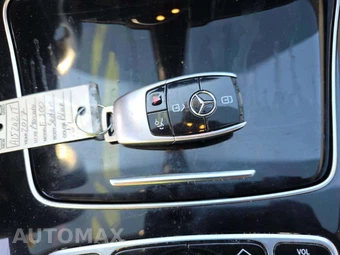 2017 Mercedes-Benz E 300 Sport Sedan – miniatura 5