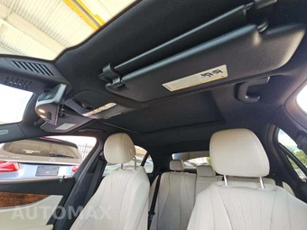 2017 Mercedes-Benz E 300 Sport Sedan – miniatura 10