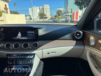 2017 Mercedes-Benz E 300 Sport Sedan - miniatura 13