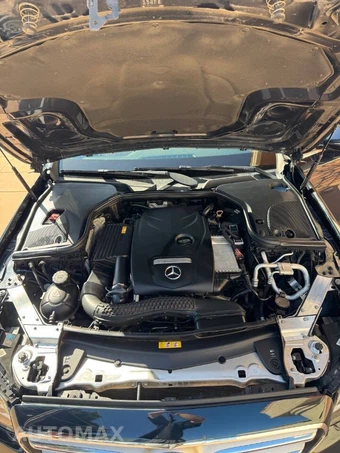 2017 Mercedes-Benz E 300 Sport Sedan - miniatura 19