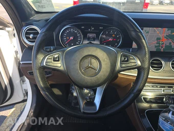 2017 Mercedes-Benz E 300 Sport Sedan – miniatura 10