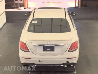 2017 Mercedes-Benz E 300 Sport Sedan – miniatura 5