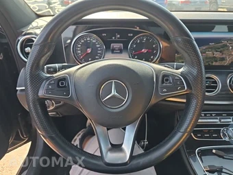 2017 Mercedes-Benz E 300 Sport Sedan - miniatura 11