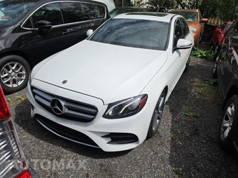 2017 Mercedes-Benz E 300 Sport Sedan – miniatura 2