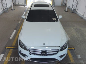 2017 Mercedes-Benz E 300 Sport Sedan - miniatura 2