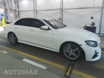 2017 Mercedes-Benz E 300 Sport Sedan - miniatura 3