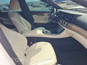 2017 Mercedes-Benz E 300 Sport Sedan - miniatura 8