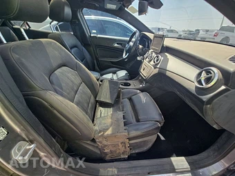 2017 Mercedes-Benz GLA 250 4MATIC - miniatura 8