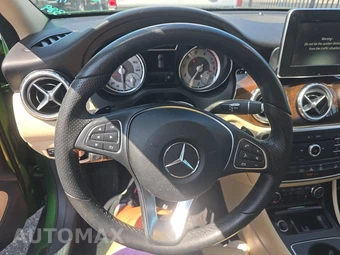 2017 Mercedes-Benz GLA 250 4MATIC – miniatura 10