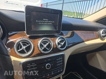2017 Mercedes-Benz GLA 250 4MATIC – miniatura 11