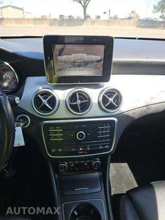 2017 Mercedes-Benz GLA 250 4MATIC – miniatura 11