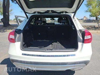 2017 Mercedes-Benz GLA 250 4MATIC – miniatura 15