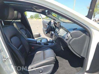 2017 Mercedes-Benz GLA 250 4MATIC – miniatura 19