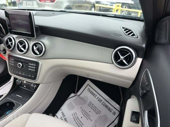 2017 Mercedes-Benz GLA 250 4MATIC – miniatura 16