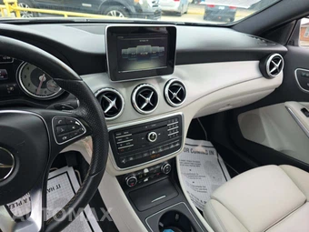 2017 Mercedes-Benz GLA 250 4MATIC – miniatura 7