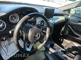 2017 Mercedes-Benz GLA 250 4MATIC - miniatura 11