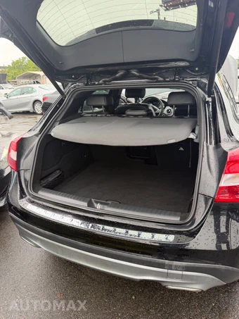 2017 Mercedes-Benz GLA 250 – miniatura 12