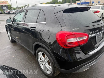 2017 Mercedes-Benz GLA 250 – miniatura 2