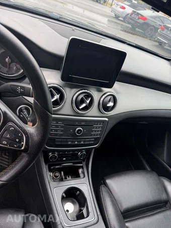 2017 Mercedes-Benz GLA 250 – miniatura 28