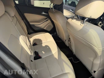 2017 Mercedes-Benz GLA 250 – miniatura 15