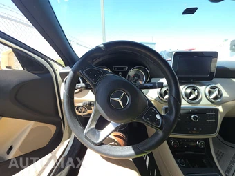 2017 Mercedes-Benz GLA 250 – miniatura 10