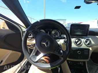 2017 Mercedes-Benz GLA 250 – miniatura 11