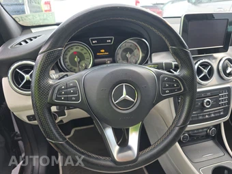 2017 Mercedes-Benz GLA 250 – miniatura 10