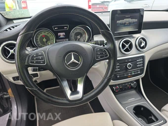 2017 Mercedes-Benz GLA 250 – miniatura 11
