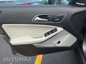 2017 Mercedes-Benz GLA 250 – miniatura 9