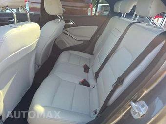 2017 Mercedes-Benz GLA 250 - miniatura 13