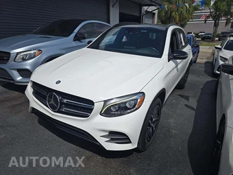 Zdjęcie pojazdu 2017 Mercedes-Benz GLC 300 4MATIC z USA