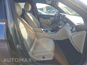 2017 Mercedes-Benz GLC 300 4MATIC – miniatura 8