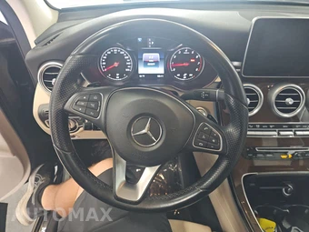 2017 Mercedes-Benz GLC 300 4MATIC – miniatura 10