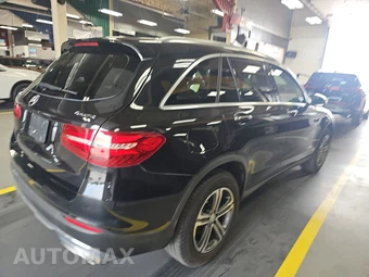 2017 Mercedes-Benz GLC 300 4MATIC – miniatura 4