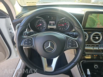 2017 Mercedes-Benz GLC 300 4MATIC – miniatura 10