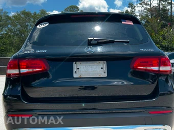 2017 Mercedes-Benz GLC 300 4MATIC - miniatura 3
