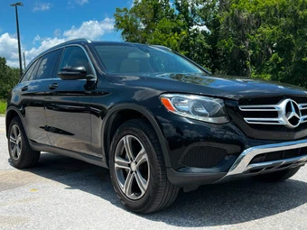 2017 Mercedes-Benz GLC 300 4MATIC - miniatura 5