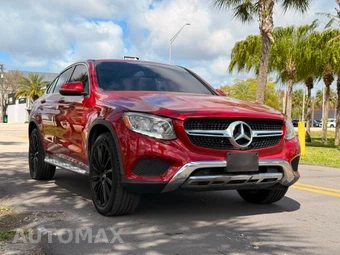 2017 Mercedes-Benz GLC 300 4MATIC - miniatura 3