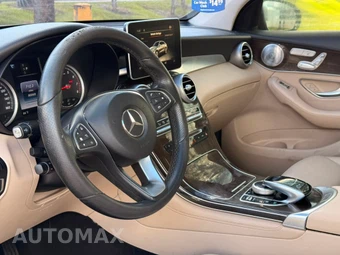 2017 Mercedes-Benz GLC 300 4MATIC - miniatura 9