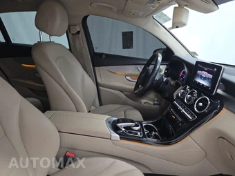 2017 Mercedes-Benz GLC 300 4MATIC - miniatura 8