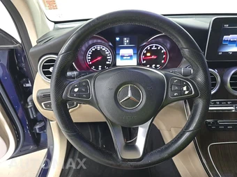 2017 Mercedes-Benz GLC 300 - miniatura 10
