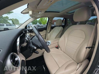 2017 Mercedes-Benz GLC 300 – miniatura 3