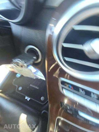 2017 Mercedes-Benz GLC 300 – miniatura 9