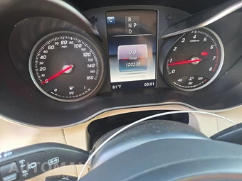 2017 Mercedes-Benz GLC 300 – miniatura 12