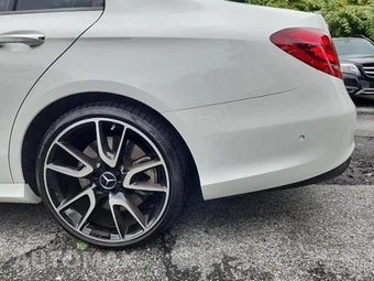 2017 Mercedes-Benz Mercedes-AMG E-Class Sedan AMG E 43 4MATIC - miniatura 21
