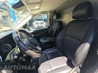 2017 Mercedes-Benz Metris Cargo Van 126.0" WB - miniatura 3