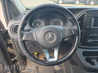 2017 Mercedes-Benz Metris Passenger Van 126.0" WB – miniatura 10